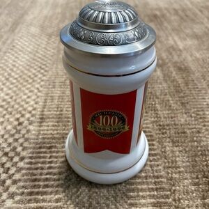 SO89364 Anheuser Busch Budweiser 1997 United Way Fair Share Stein Michelob Rare